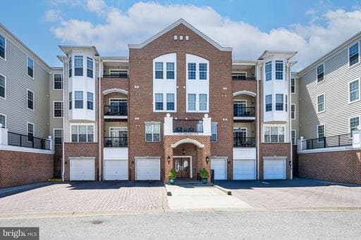7335 BROOKVIEW ROAD 104 - Photo 1