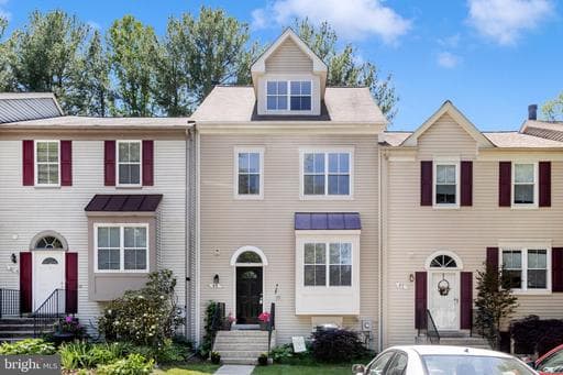 49 LAKE PARK COURT 954
