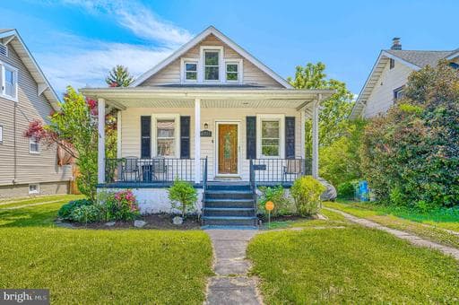 4711 SCHLEY AVENUE - Photo 1