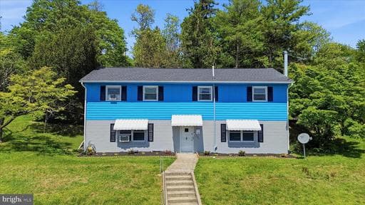 603 W B STREET - Photo 1