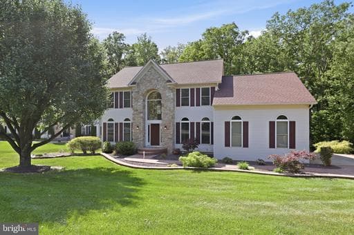 56 MONUMENT DRIVE - Photo 1