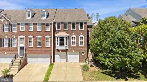 7009 COURTYARD WAY - Photo 1