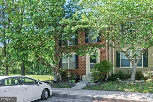 8701 Cresthill Ct, Laurel, MD 20723-2708, United States - Photo 1