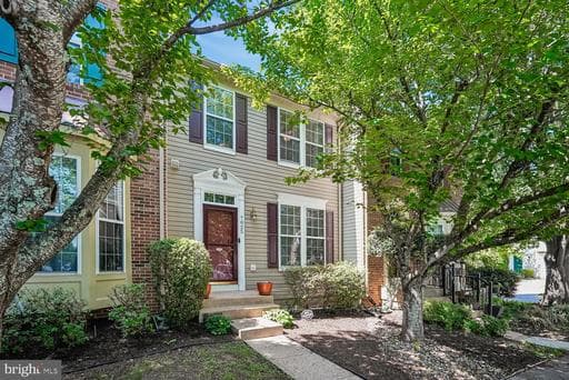 7025 MANAHOAC PLACE - Photo 1