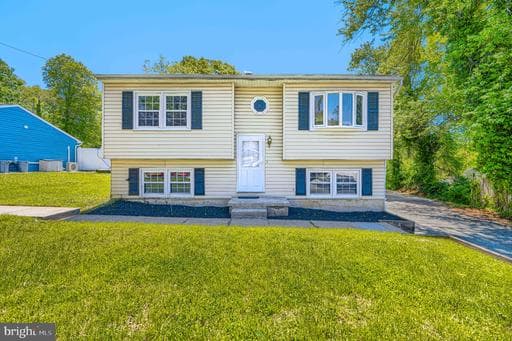 4317 Leola Ave, Halethorpe, MD 21227-4520, United States - Photo 1