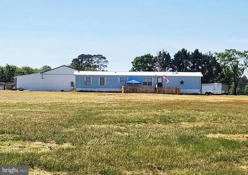 7472 ESHAM ROAD - Photo 1