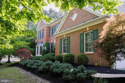3327 GOVERNOR HOWARD DRIVE - Photo 1