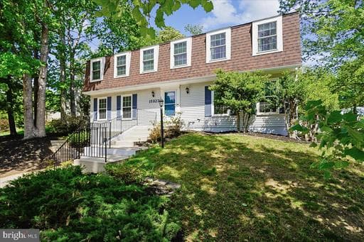 15923 FAIRWAY DRIVE - Photo 1