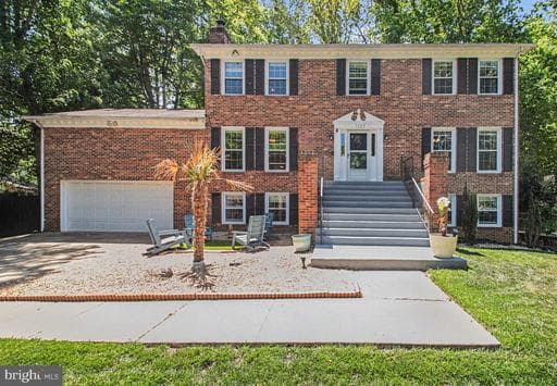 1207 RICHMOND DRIVE - Photo 1