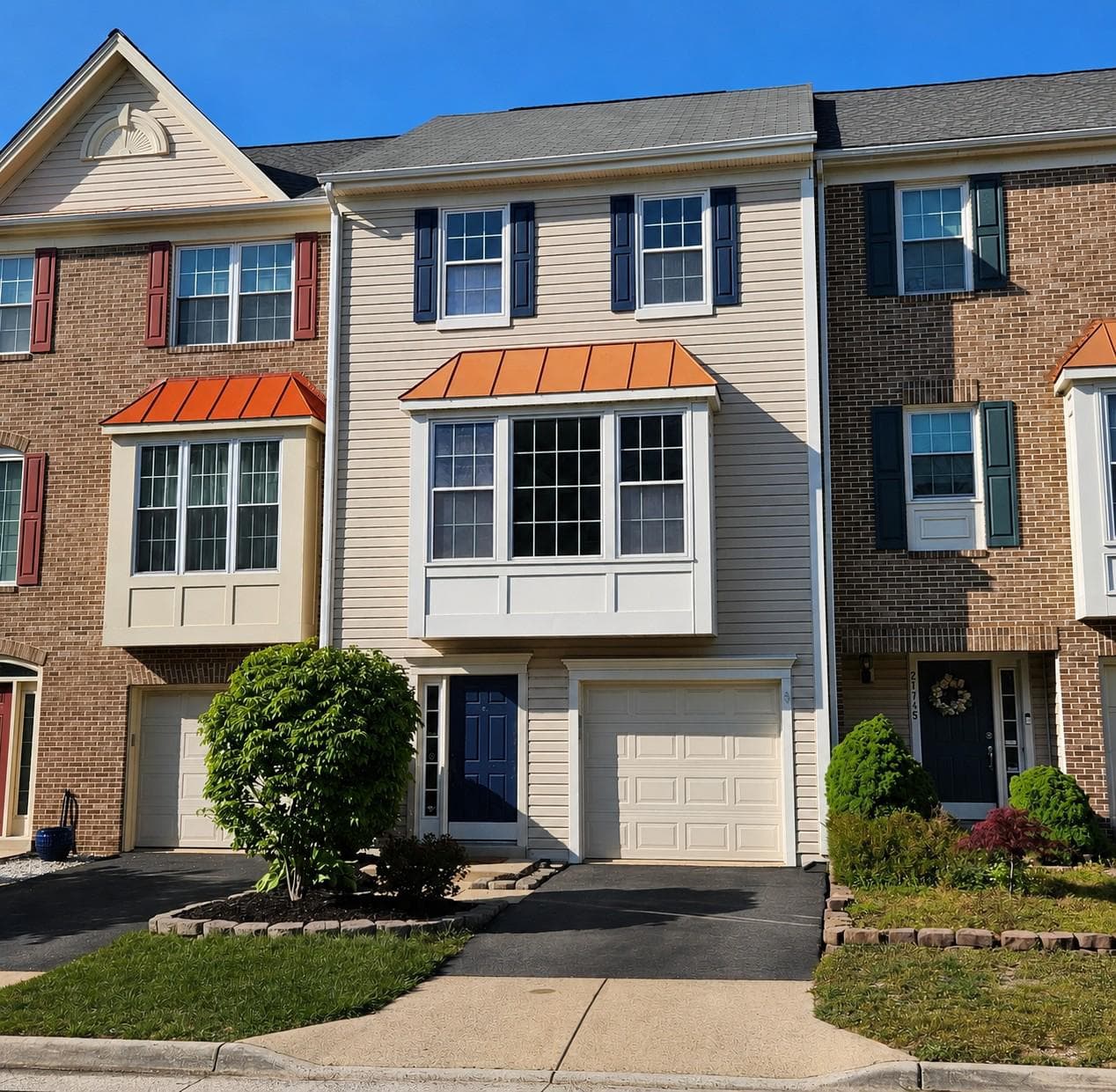 21747 Kings Crossing Ter, Ashburn, VA 20147-4515, United States - Photo 1