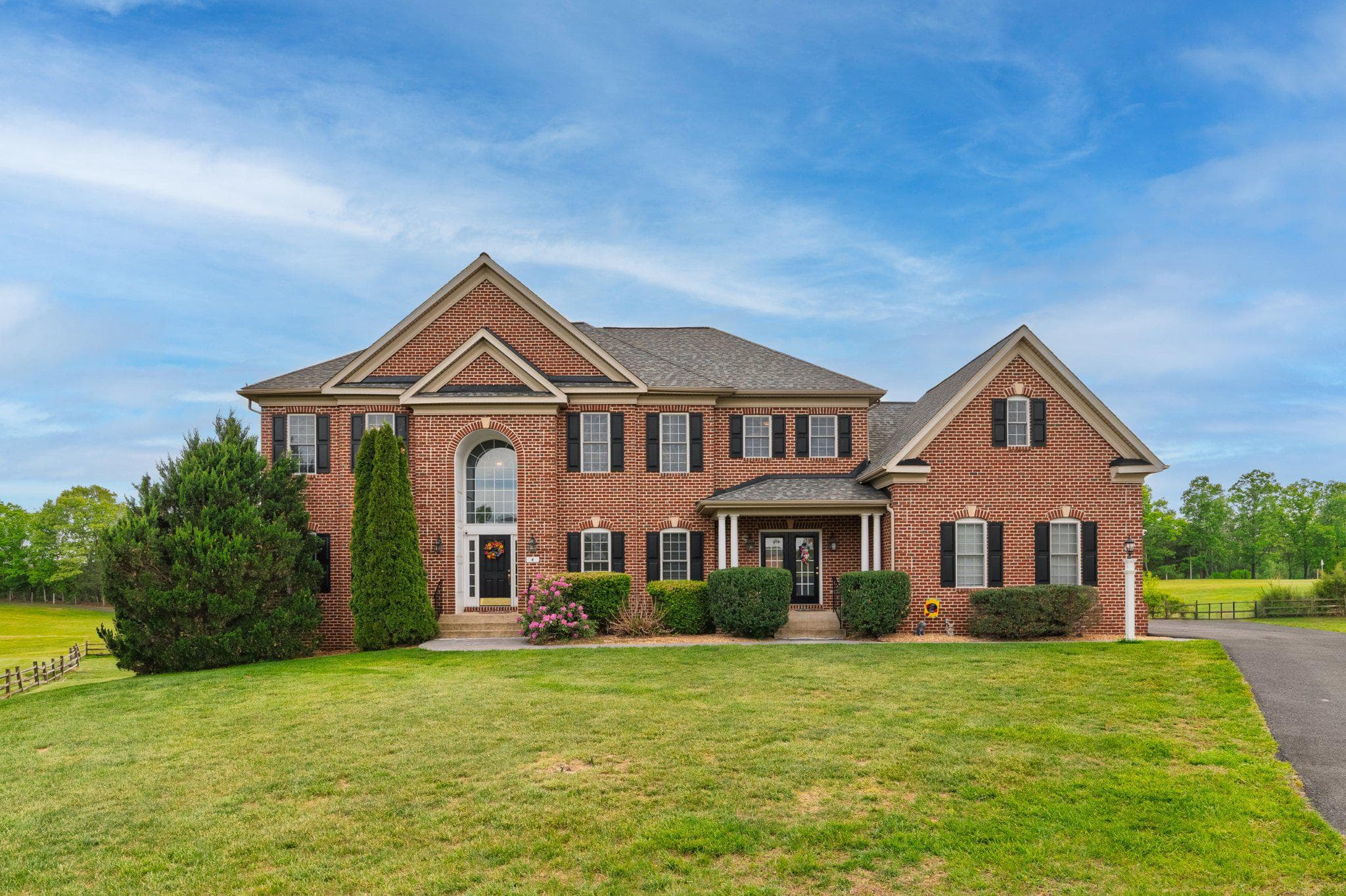 4 Jackson Pl, Middletown, VA 22645-3990, United States - Photo 1
