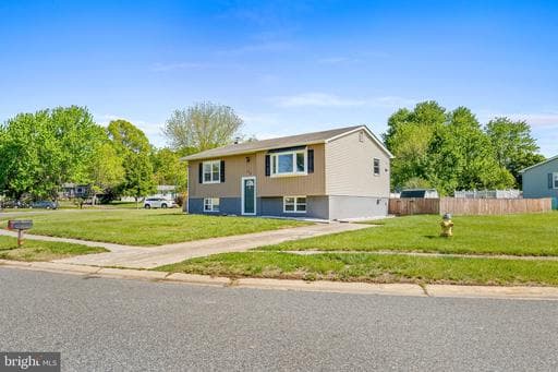 152 S TARTAN DRIVE - Photo 1
