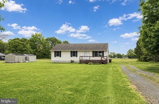 34863 RAILROAD AVENUE - Photo 1