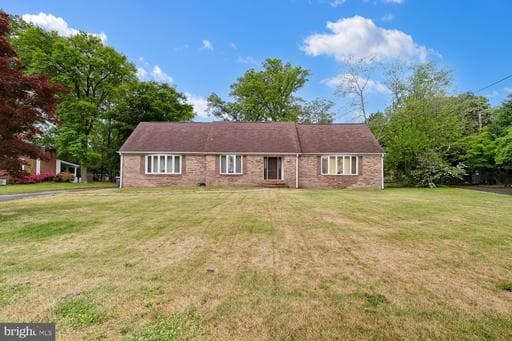 6701 Birch Ln, Temple Hills, MD 20748-6933, United States - Photo 1