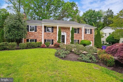 7814 FRIARS COURT