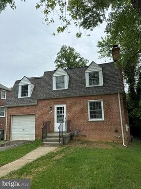 220 BLANDFORD STREET - Photo 1
