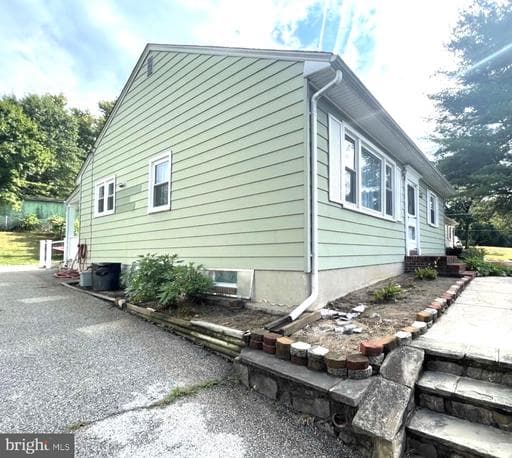 1564 SULPHUR SPRING ROAD - Photo 1