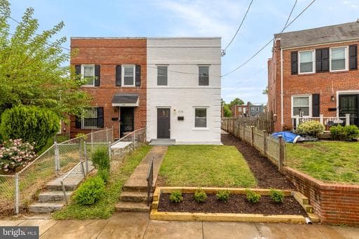 1175 46TH PLACE - Photo 1