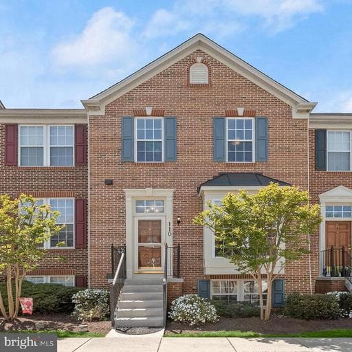 110 STONE SPRINGS LANE - Photo 1