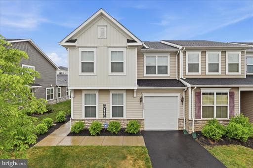 3664 TRAFORD LANE - Photo 1