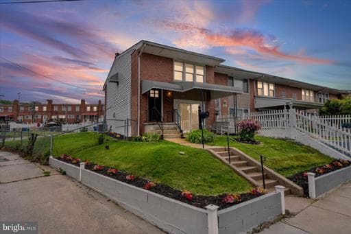 4800 MIDLINE ROAD - Photo 1