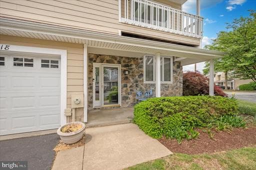 118 BAYVIEW - Photo 1