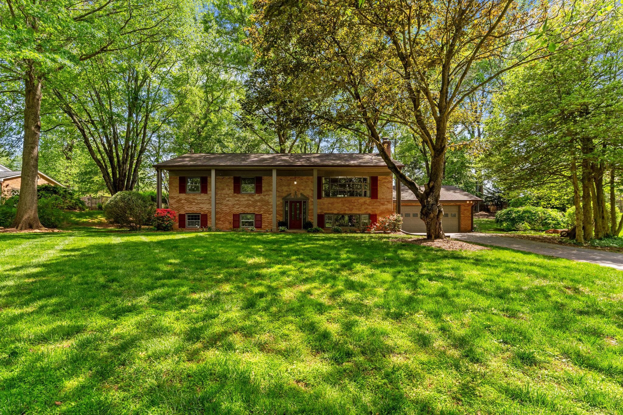 4104 Crescent Hills Dr, Haymarket, VA 20169-1829, United States - Photo 1