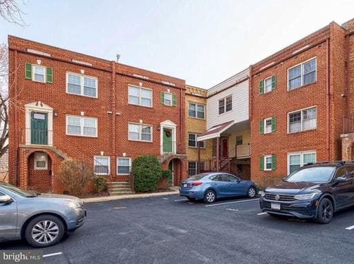 939 S Scott St, Arlington, VA 22204-4526, United States