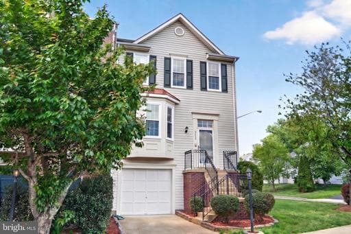 9000 FALCON GLEN COURT - Photo 1