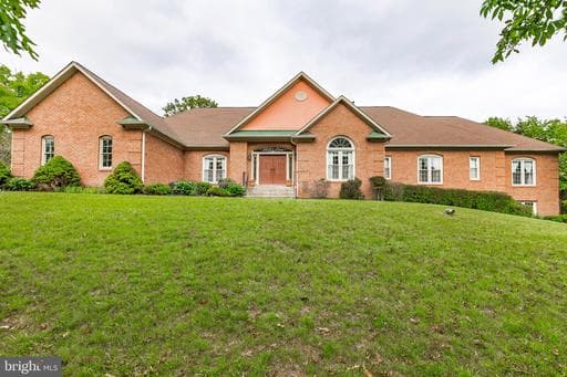 12601 Tribunal Ln, Potomac, MD 20854-1455, United States - Photo 1