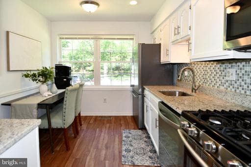 5768 YELLOWROSE COURT - Photo 1