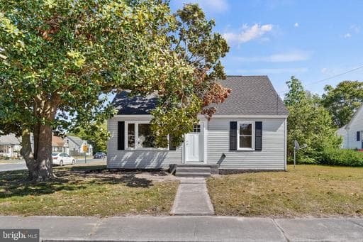 17 SOMERSET AVENUE - Photo 1