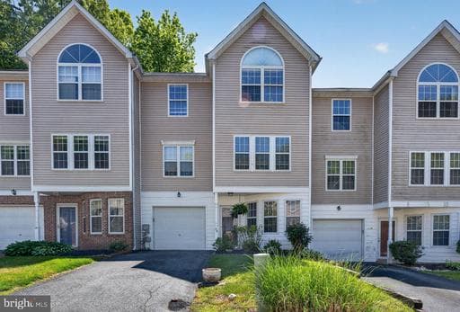 24 GINTY DRIVE - Photo 1