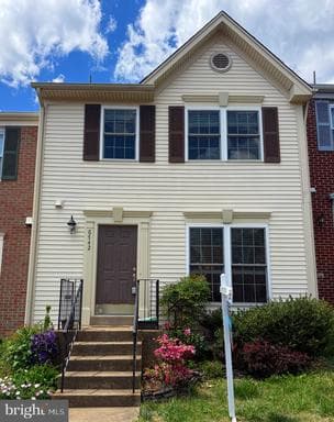 6742 ROCKLEDGE PLACE - Photo 1
