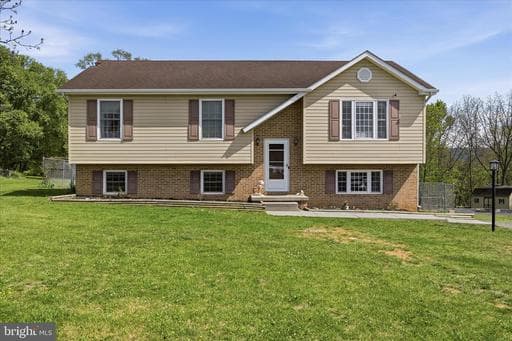 25996 Old Valley Pike, Toms Brook, VA 22660-1800, United States - Photo 1