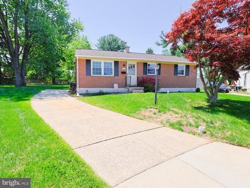 7 FRANCINE COURT - Photo 1