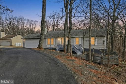 1411 MERCER ROAD - Photo 1