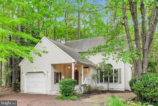 5 LITTLE JOHN COURT - Photo 1