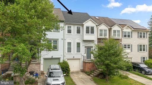 8723 DELCRIS DRIVE - Photo 1