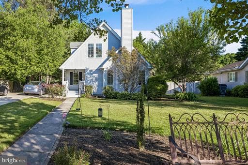 819 CHAPEL FARM DRIVE - Photo 1