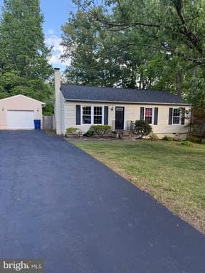 304 Durham Dr, Fredericksburg, VA 22407-1706, United States - Photo 1