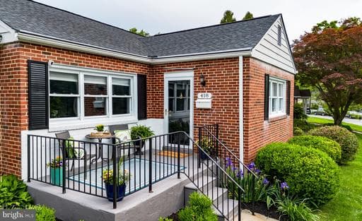 418 RANGE ROAD - Photo 1