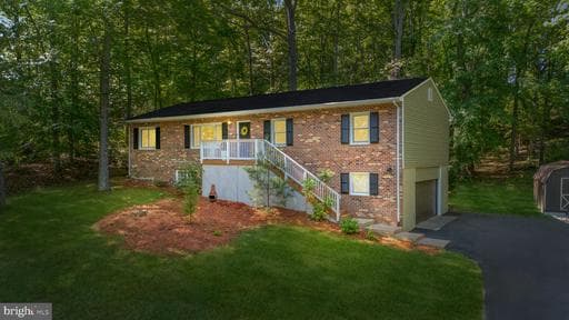 34 GREENRIDGE DRIVE - Photo 1