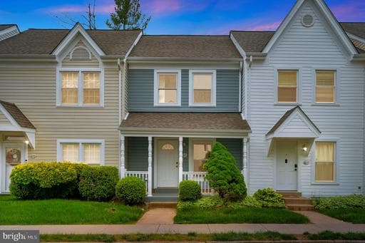 613 MADISON COURT 23 - Photo 1