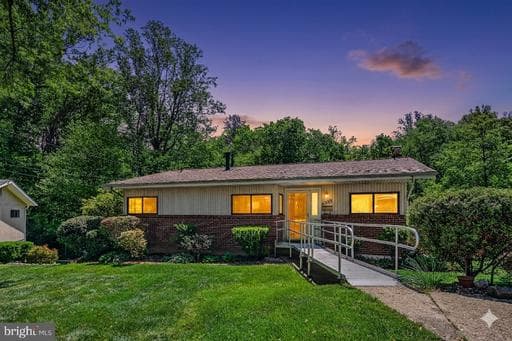 6333 CAMILLA STREET - Photo 1