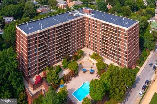 4100 CHARLES STREET 1010 - Photo 1