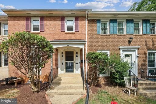 8227 McClelland Pl, Alexandria, VA 22309-1832, United States