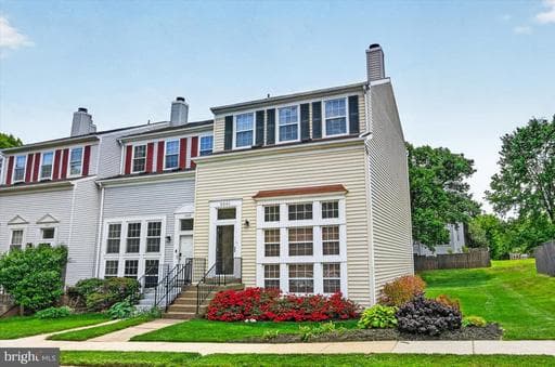 3341 Oakshade Ct, Fairfax, VA 22033-1236, United States - Photo 1