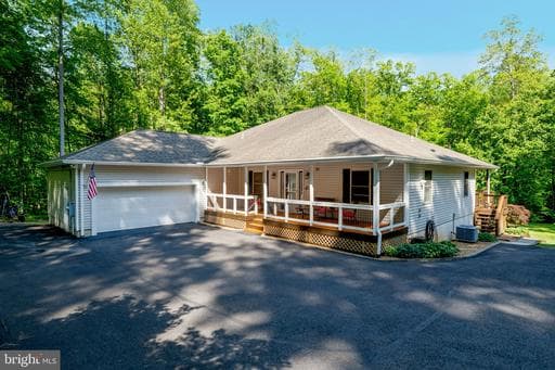 248 Oakwood Dr, Mineral, VA 23117-4731, United States - Photo 1