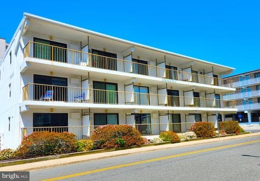 6 87TH STREET 305